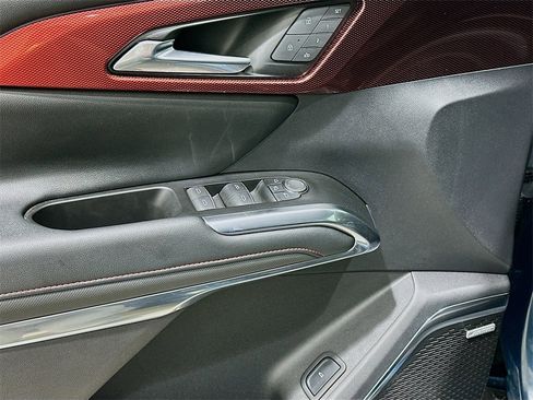 Used 2024 Chevrolet Traverse RS image 18