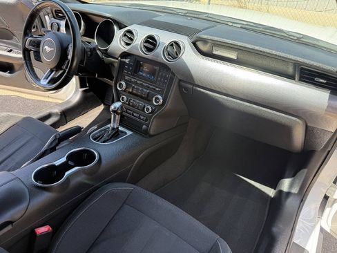 Used 2018 Ford Mustang GT RWD image 17