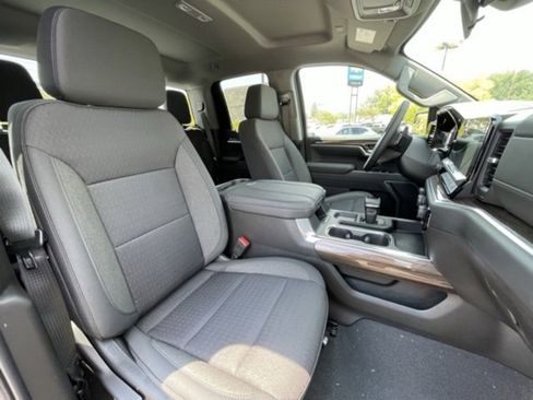 New 2026 Chevrolet Silverado 1500 LT image 29