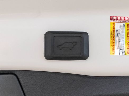 Used 2022 Toyota RAV4 Limited w/ Limited Grade Weather Package AWD/4WD image 38