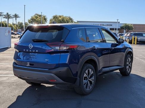 Used 2021 Nissan Rogue SV image 5