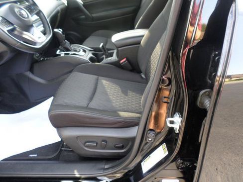Used 2019 Nissan Rogue SV w/ Premium Package AWD/4WD image 38