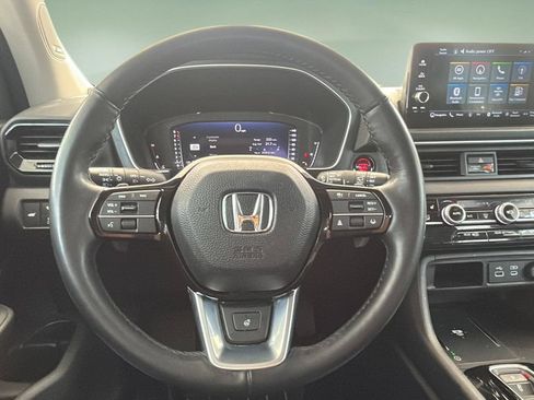 Used 2024 Honda Pilot Elite image 11