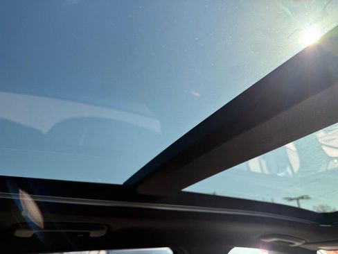 Used 2024 Kia Sportage SX Prestige AWD/4WD image 14