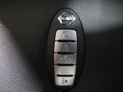 Used 2021 Nissan Sentra SR w/ SR Premium Package FWD image 32