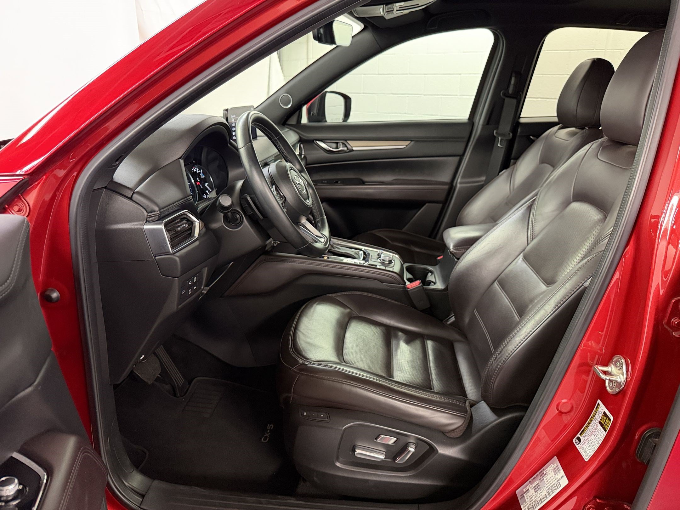 Used 2021 MAZDA CX-5 Signature AWD/4WD image 5