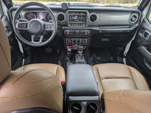 Used 2022 Jeep Wrangler Unlimited Rubicon w/ Xtreme Recon 35" Tire Package image 23