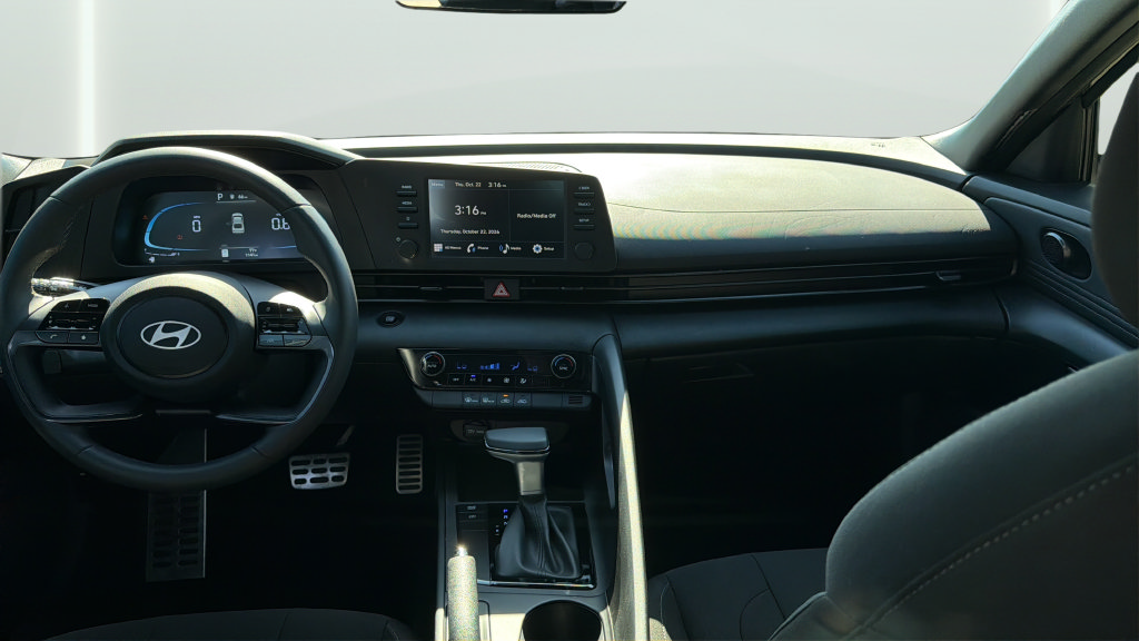 Used 2026 Hyundai Elantra Sport FWD image 19