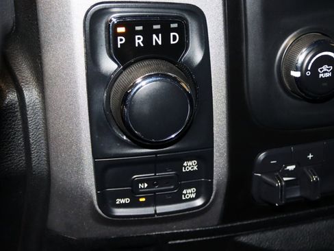 Used 2018 RAM 1500 Express image 41