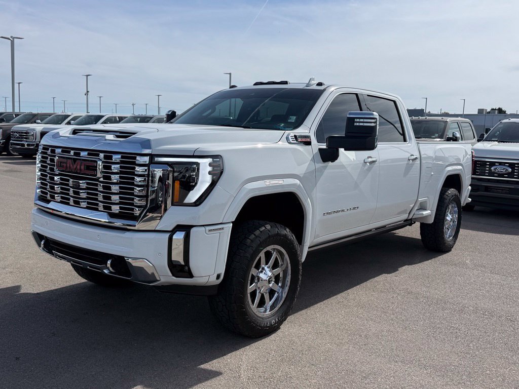 Used 2024 GMC Sierra 2500 Denali w/ Denali Reserve Package AWD/4WD image 23