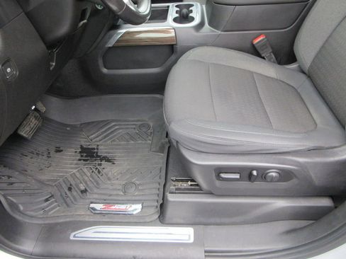 Used 2020 Chevrolet Silverado 1500 LT Trail Boss image 25