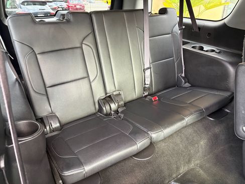 Used 2016 GMC Yukon XL SLT w/ Open Road Package AWD/4WD image 29