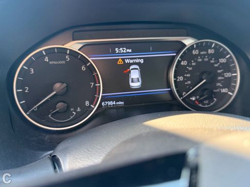 Used 2023 Nissan Altima 2.5 SR FWD image 8