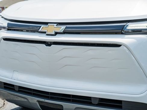 Used 2024 Chevrolet Blazer EV LT AWD/4WD image 12