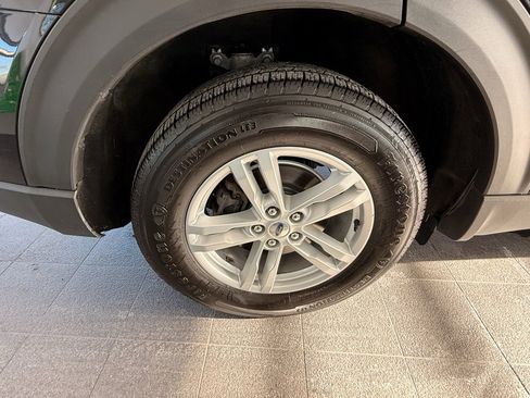 Used 2021 Ford Explorer XLT image 44