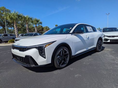 New 2026 Kia K4 GT-Line image 4