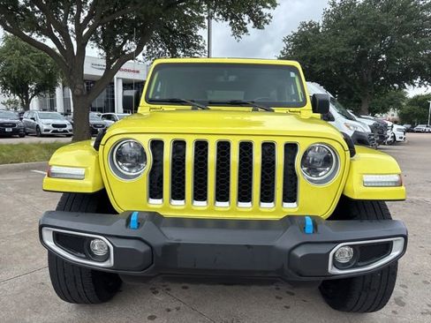 Used 2023 Jeep Wrangler Unlimited Sahara w/ Cold Weather Group AWD/4WD image 2