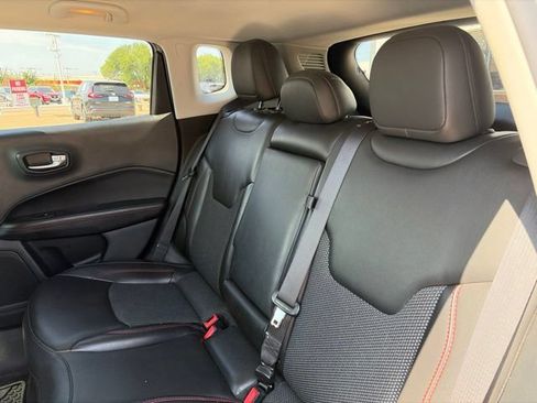 Used 2020 Jeep Compass Trailhawk AWD/4WD image 8