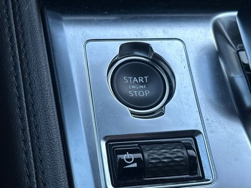 Used 2023 Jaguar F-PACE S image 33