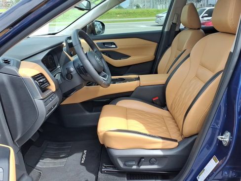 Used 2021 Nissan Rogue Platinum FWD image 15