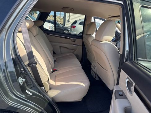 Used 2010 Hyundai Santa Fe GLS FWD image 12