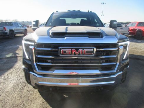 New 2026 GMC Sierra 3500 SLE w/ SLE Value Package image 12