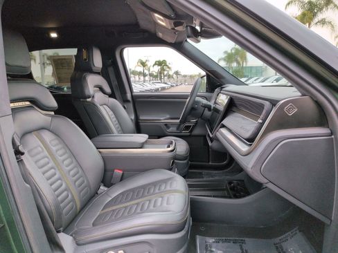 Used 2023 Rivian R1T Launch Edition image 32