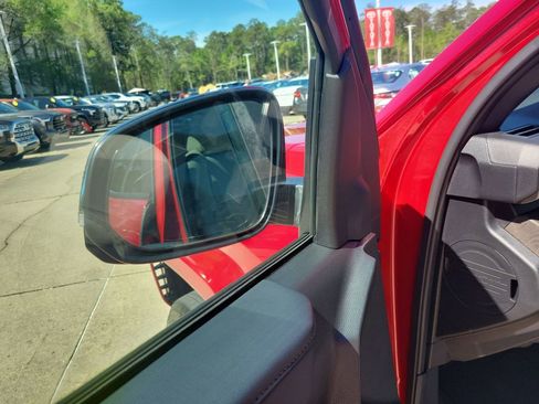 Used 2025 Toyota Tacoma Limited image 11