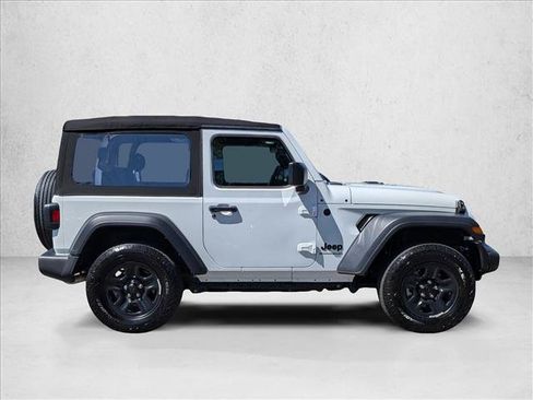 Used 2024 Jeep Wrangler Sport AWD/4WD image 4