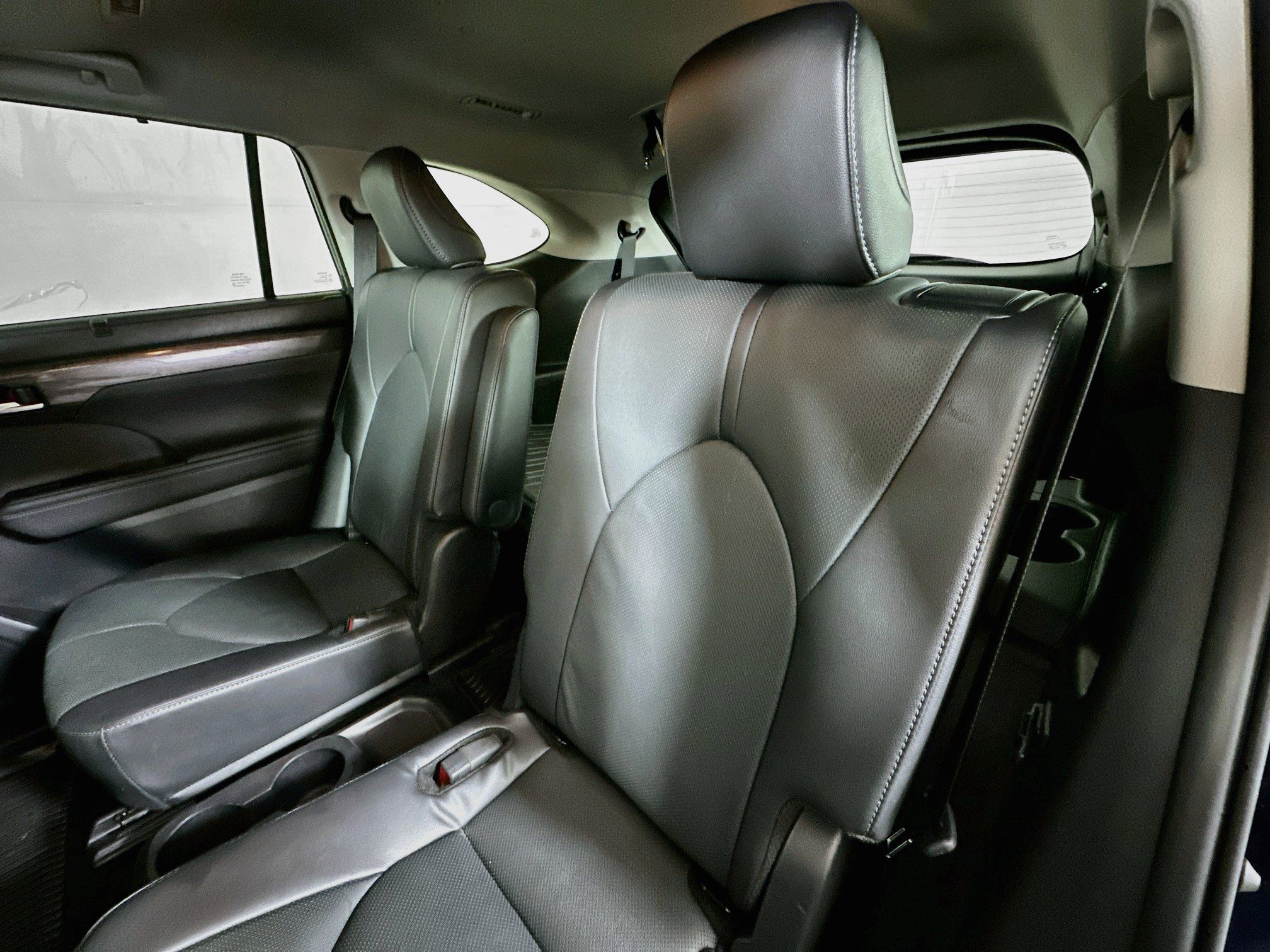 Used 2026 Toyota Highlander Limited AWD/4WD image 23