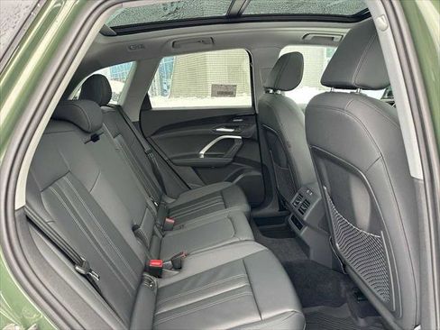 New 2025 Audi Q5 Premium Plus image 12