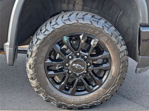 Used 2025 Chevrolet Silverado 2500 LT w/ Trail Boss Package AWD/4WD image 41