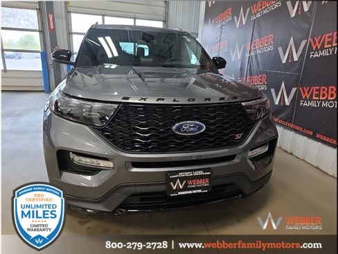 Used 2024 Ford Explorer ST w/ Equipment Group 401A AWD/4WD image 2