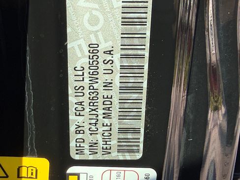 Used 2023 Jeep Wrangler Unlimited Rubicon 4xe image 37