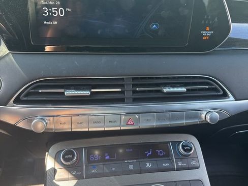 Used 2022 Hyundai Palisade Calligraphy image 2