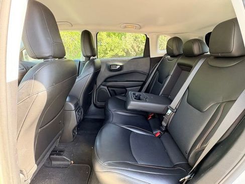 Used 2020 Jeep Compass Limited AWD/4WD image 10