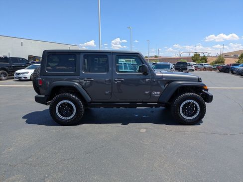 Used 2019 Jeep Wrangler Unlimited Sport S AWD/4WD image 2