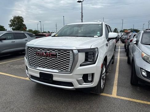 Used 2024 GMC Yukon Denali AWD/4WD image 2