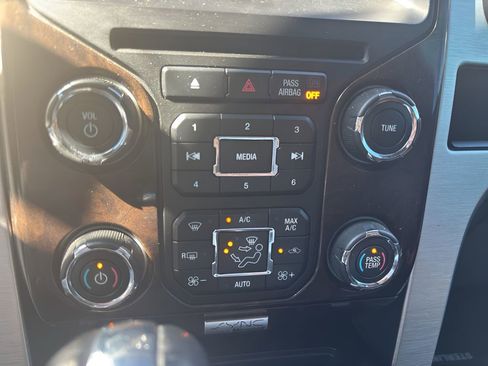 Used 2014 Ford F150 Platinum image 19