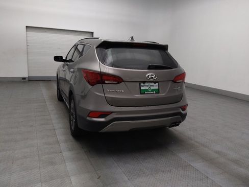 Used 2018 Hyundai Santa Fe Sport w/ Cargo Package FWD image 5