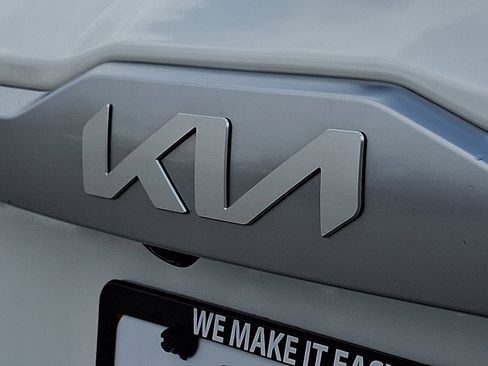 Used 2022 Kia Seltos SX image 29