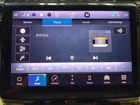 Used 2023 Jeep Grand Cherokee L Limited AWD/4WD image 25