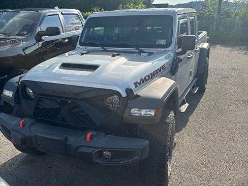 Used 2022 Jeep Gladiator Mojave w/ Cold Weather Group AWD/4WD image 2