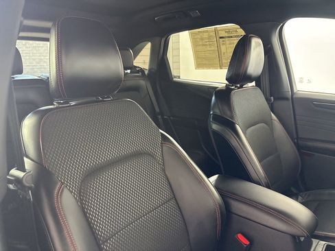 Used 2024 Ford Escape ST-Line w/ Tech Pack #1 AWD/4WD image 28