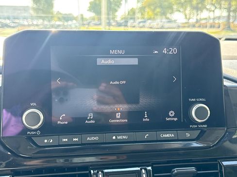 Used 2025 Nissan Pathfinder SV FWD image 26