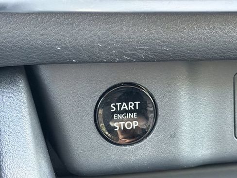 Certified 2025 Nissan Rogue S FWD image 15