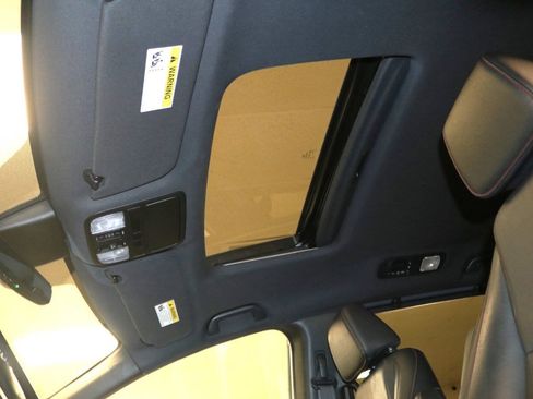 Used 2024 Honda Odyssey Sport image 88