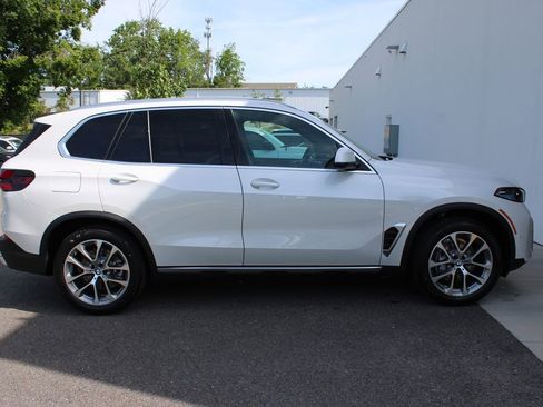 New 2026 BMW X5 xDrive40i w/ Climate Comfort Package AWD/4WD image 30