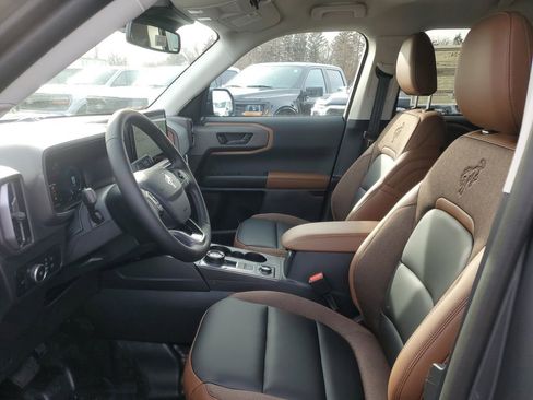New 2025 Ford Bronco Sport Outer Banks w/ Sasquatch Outer Banks Package AWD/4WD image 8