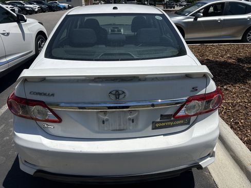 Used 2013 Toyota Corolla S w/ Premium Pkg FWD image 8